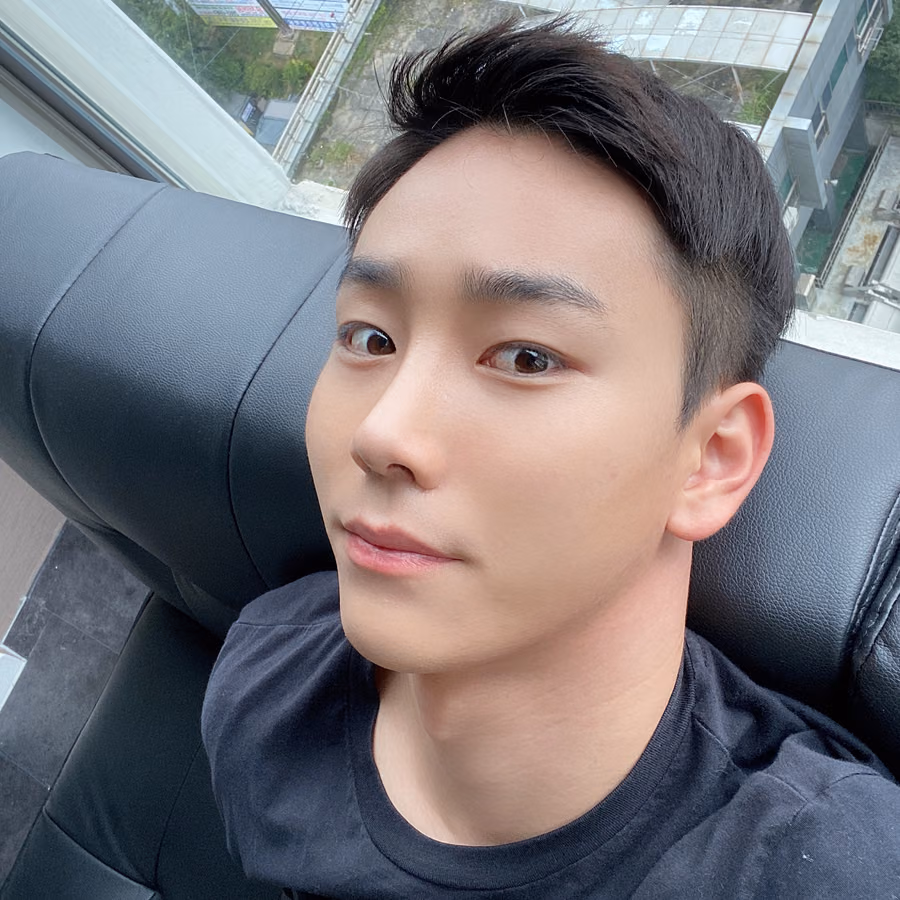 Real Selfie 21